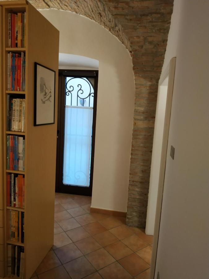 Bed And Breakfast In Piazza Orazio Venosa Eksteriør billede