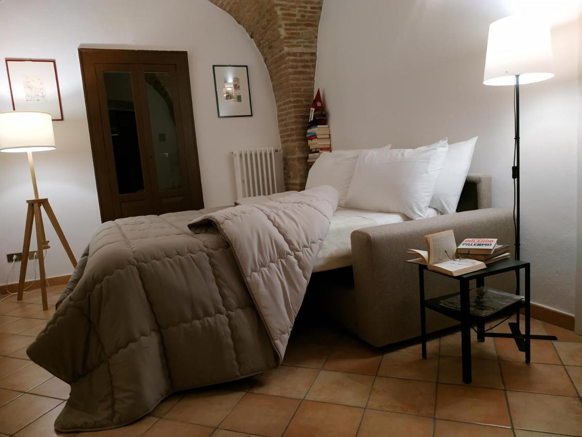 Bed And Breakfast In Piazza Orazio Venosa Eksteriør billede